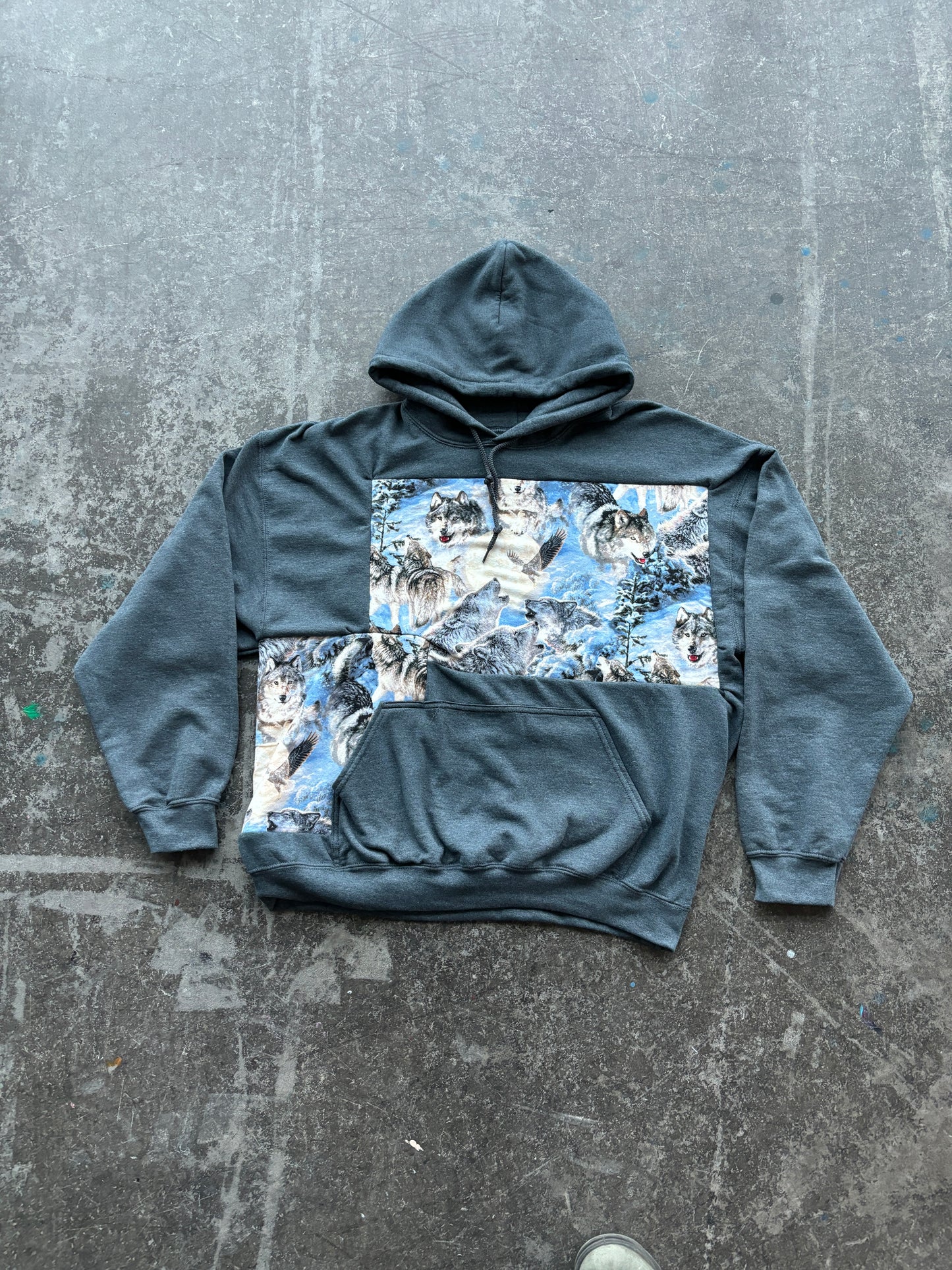 Wolves Patches Recycled Hoodie XL